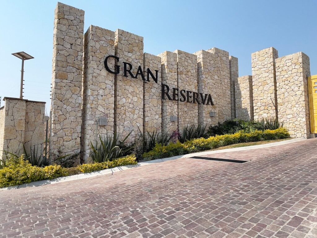 casas en venta en fraccionamientos exclusivos de Lomas de Angelópolis